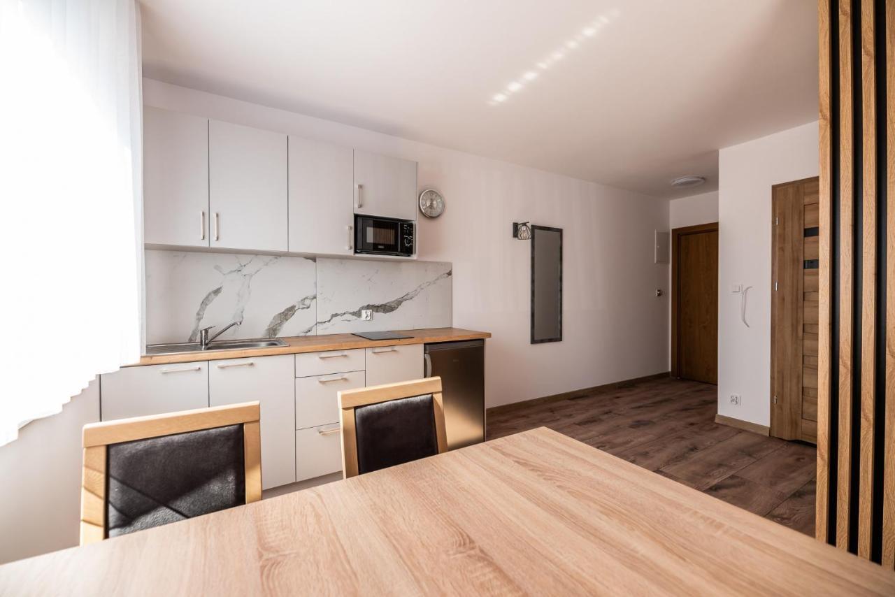 Apartamenty Henry เวบา ภายนอก รูปภาพ