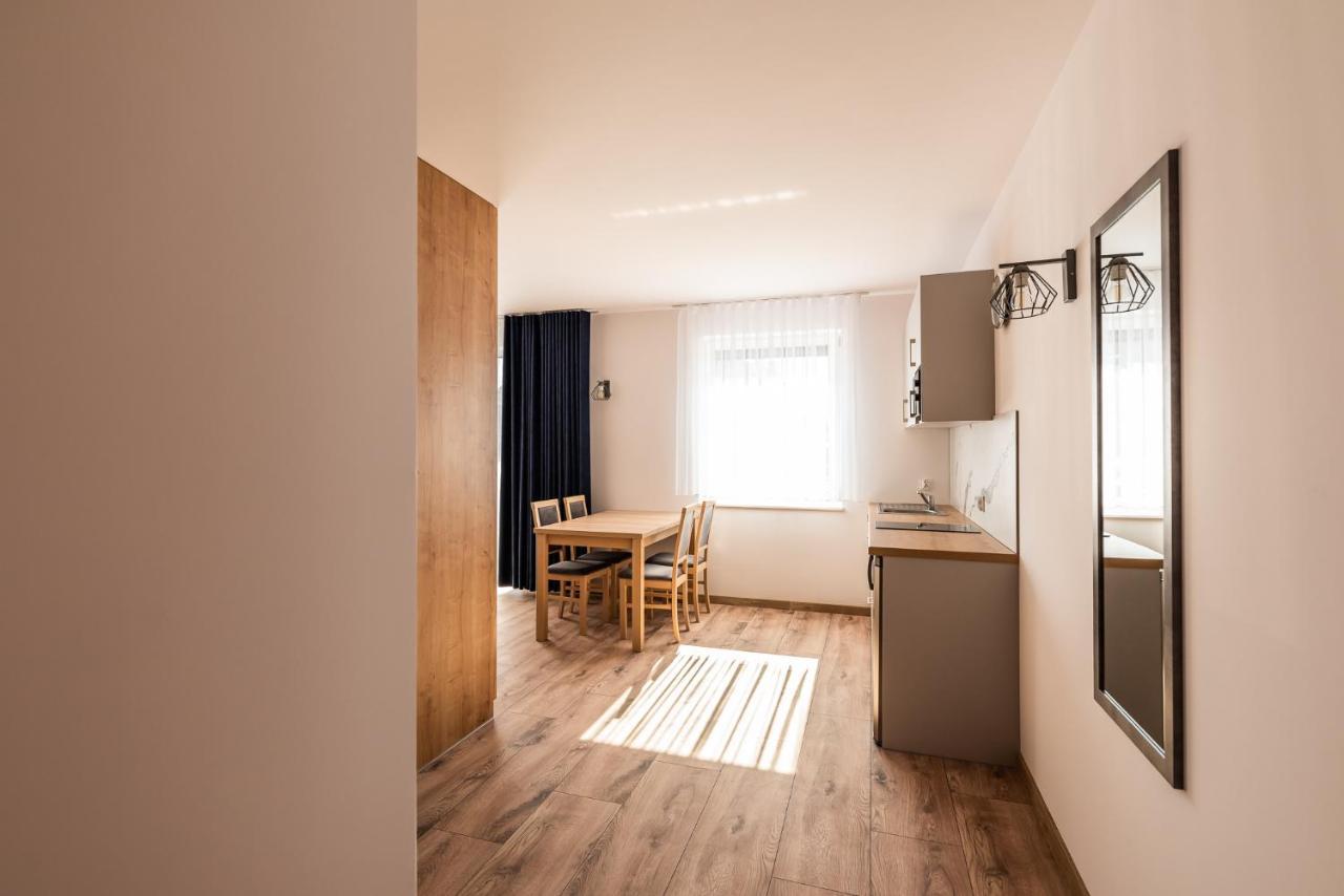 Apartamenty Henry เวบา ภายนอก รูปภาพ