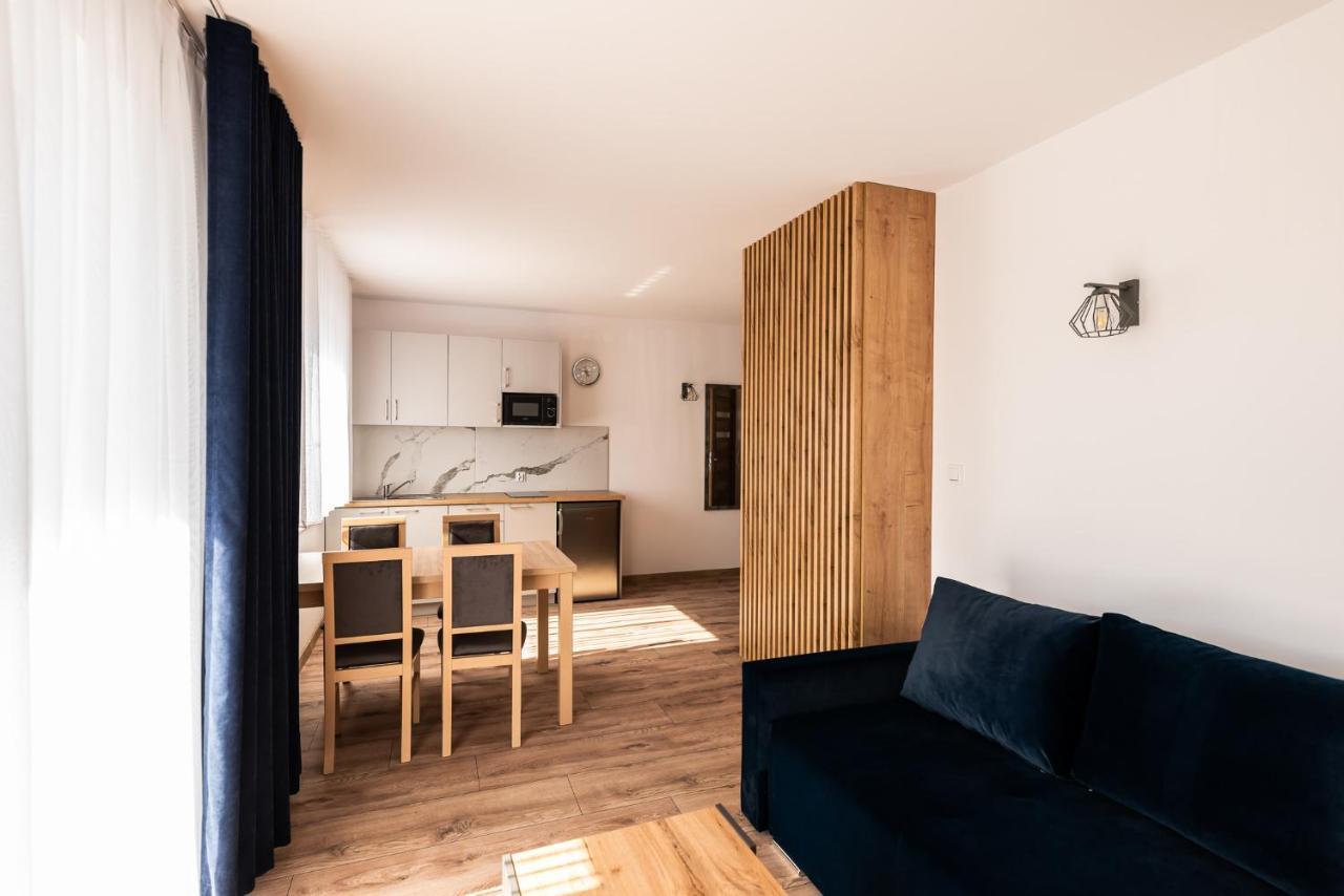 Apartamenty Henry เวบา ภายนอก รูปภาพ